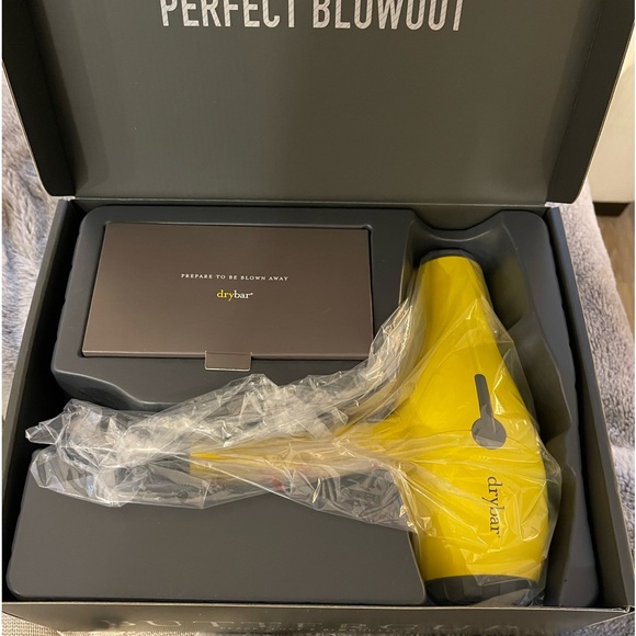 DryBar Buttercup Blowdryer and Bounce Diffuser Attachment - Picture 2 of 5